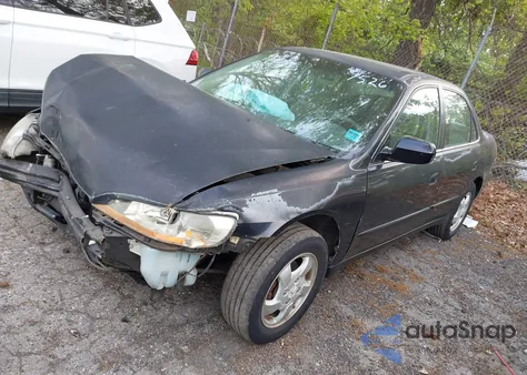 2000 Honda Accord 2.3 Ex z USA, uszkodzony, nr VIN 1HGCG6670YA111526